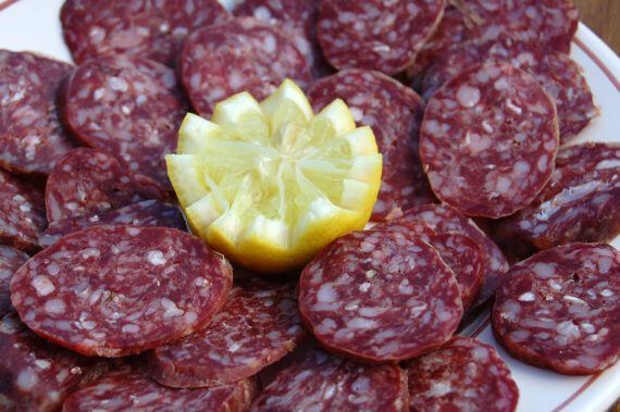 Dettaglio salame equino - Antipasti braceria da Zio Peppe
