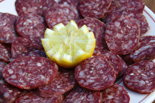 Dettaglio salame equino - Antipasti braceria da Zio Peppe